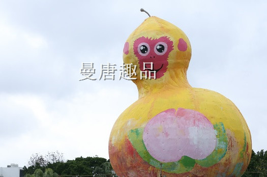 比利时人说福禄猴像鸡　法男：我以为是大型情趣用品！