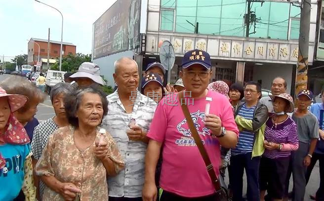 神帽爆红顺泽宫成结缘景点 震动按摩棒免费送