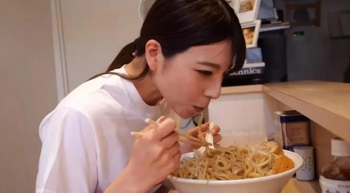 爱情动作片女演员の现状揭秘