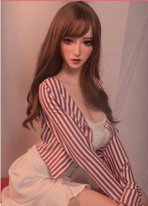 仿真娃娃