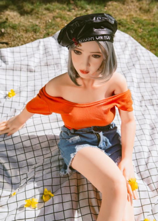 实体娃娃那么逼真，还需要女朋友吗？